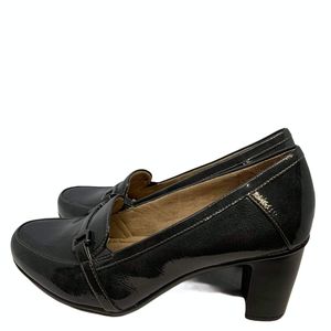 Naturalizer size 8m women shiny leather shoes